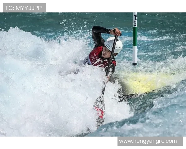 在惊险与技巧的交织中感受世界皮划艇激流回旋的魅力与挑战 在惊险与技巧的交织中感受世界皮划艇激流回旋的魅力与挑战